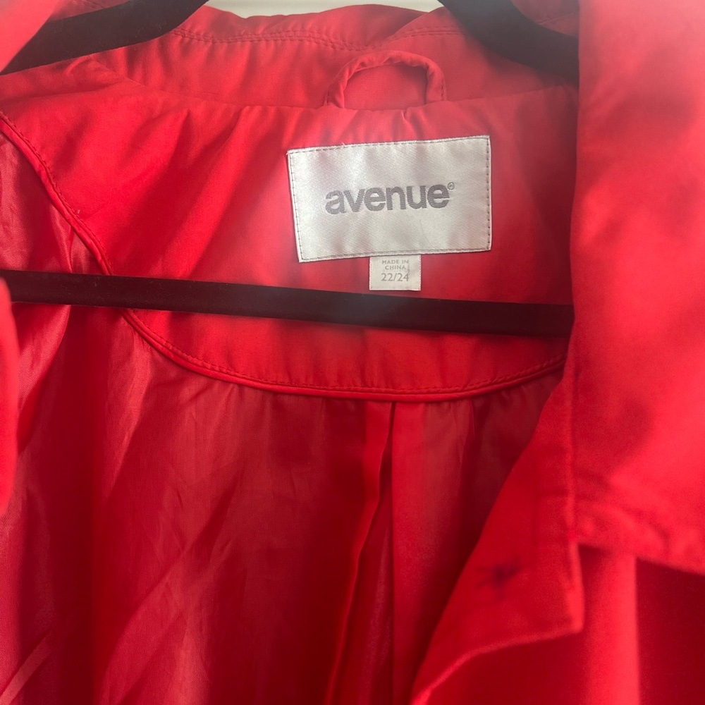 Avenue Scarlet Outerwear